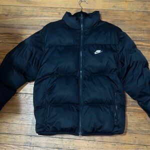 Nike Men's Therma-Fit Black Puffer Jacket